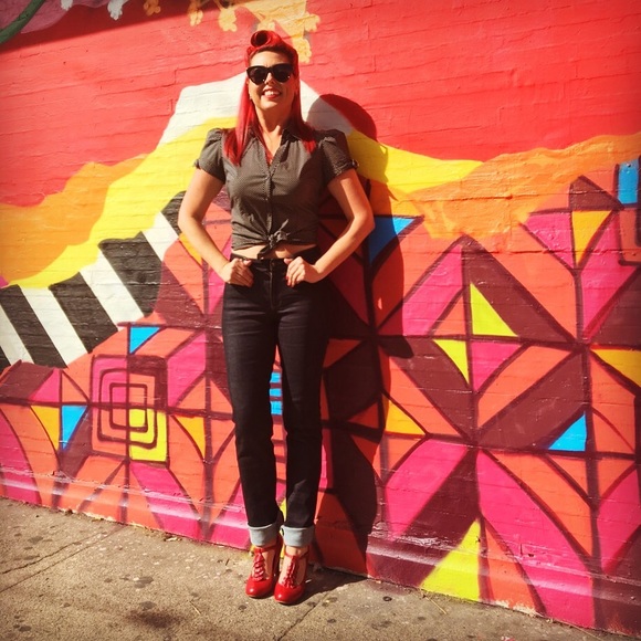 Meet your Posher, Delta - Picture 7 of 11